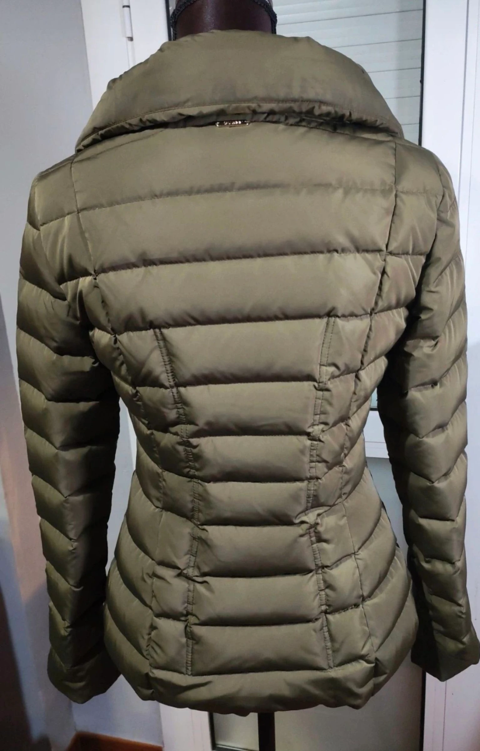 GUESS | Chaqueta acolchada verde oliva – Nueva sin usar – Talla S – photo 8